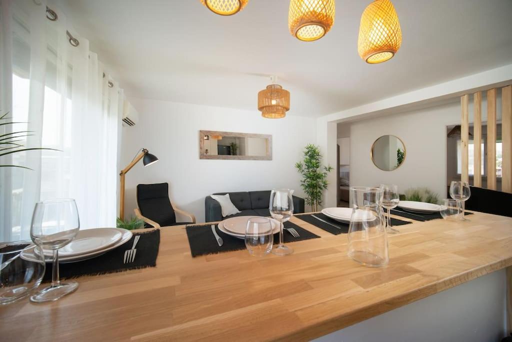 Fully Equipped Apartment With Parking 6 Beds Марсель Экстерьер фото